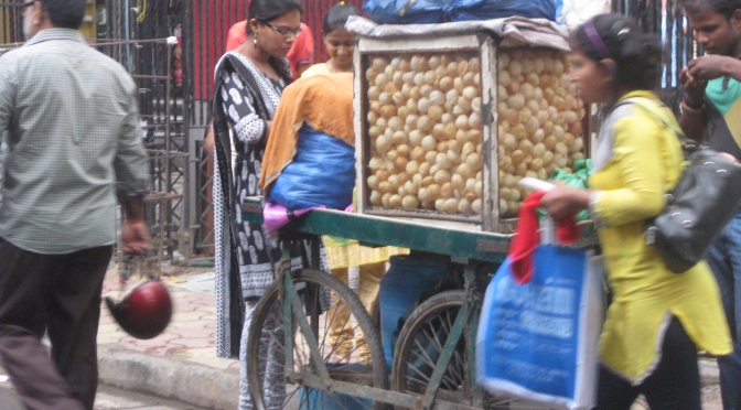 Street Food: Calcutta Durga Puja–Shoshthi Shaptami 2014!